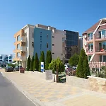Хотел Tropics & Venera Свети Влас