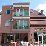 فندق Tropics & Venera سفيتي فلاس