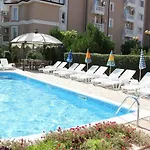 فندق Tropics & Venera