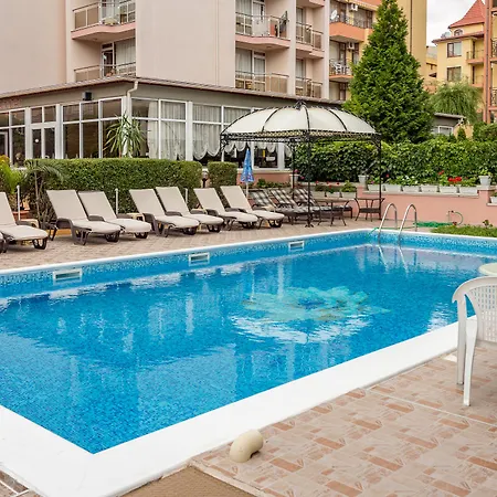 Отель Family Venera 3*