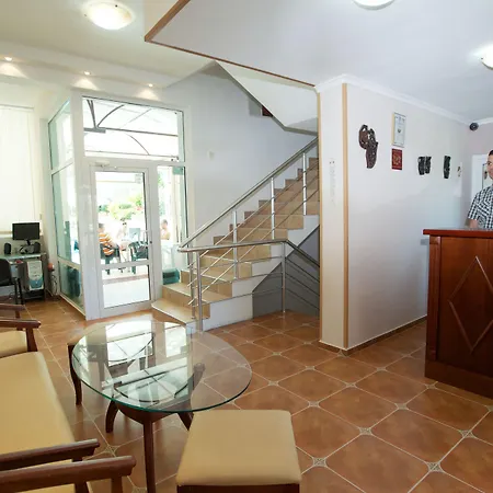 Hotel Tropics & Venera 3*