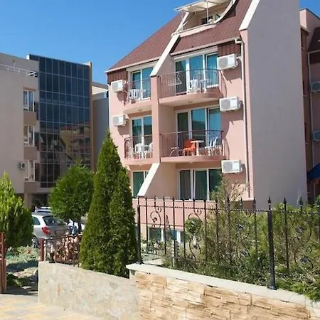 Hotel Tropics & Venera