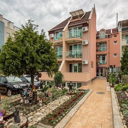Hotel Tropics & Venera